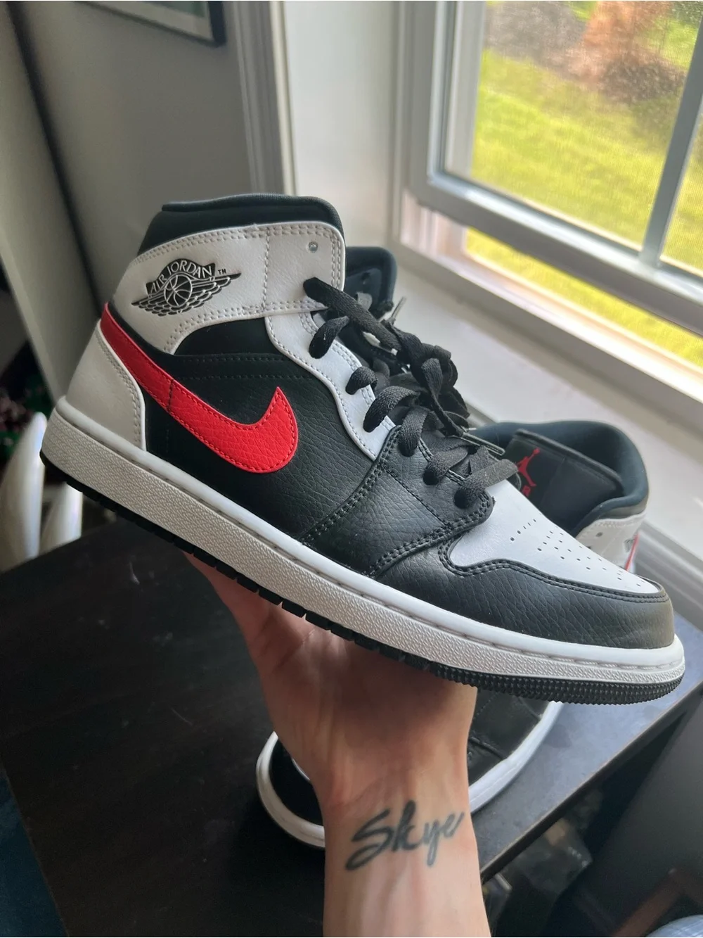 Air Jordan 1 Mid